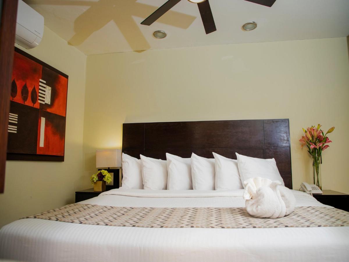 H177 Hotel Campeche Exterior photo