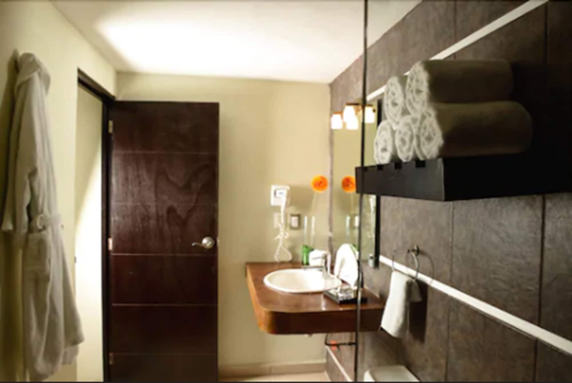 H177 Hotel Campeche Exterior photo