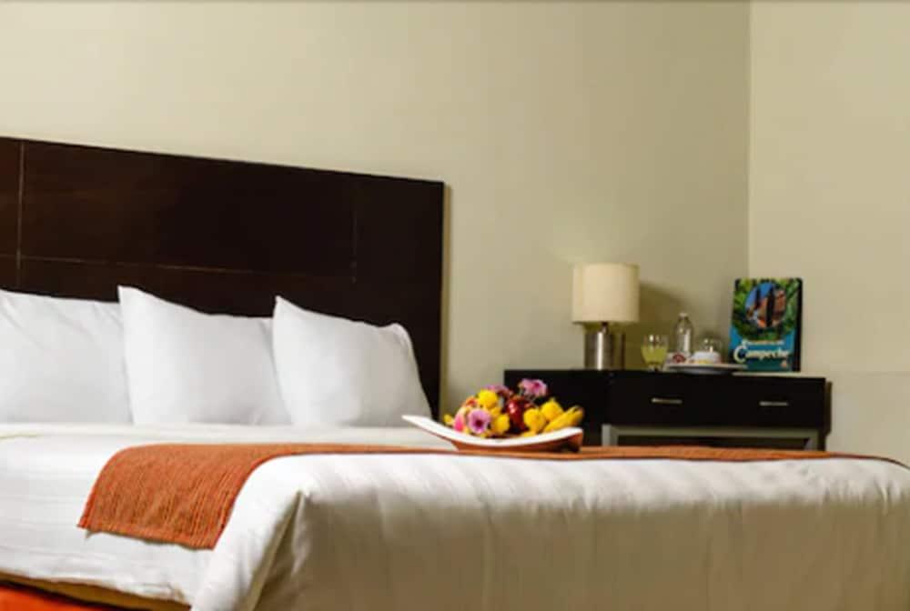 H177 Hotel Campeche Exterior photo